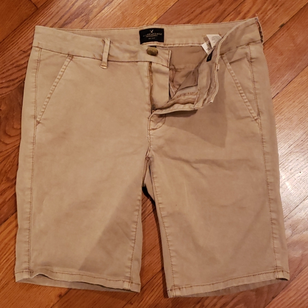 American Eagle Bermuda shorts